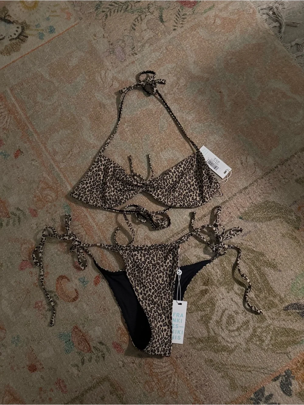 Frankie’s Bikinis Leopard print set
